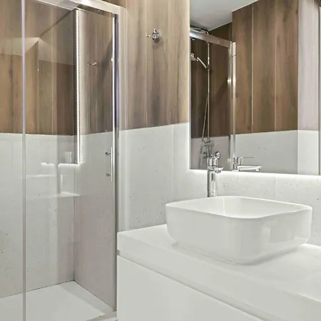 Phaedrus Living Seaside Residences 06 公寓 *